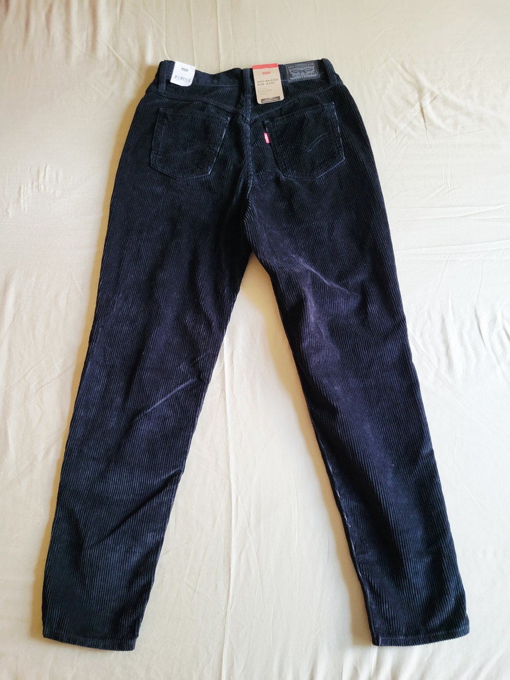 NWT Levis High-Waisted Mom Jeans Corduroy Black Pants 28 x 30